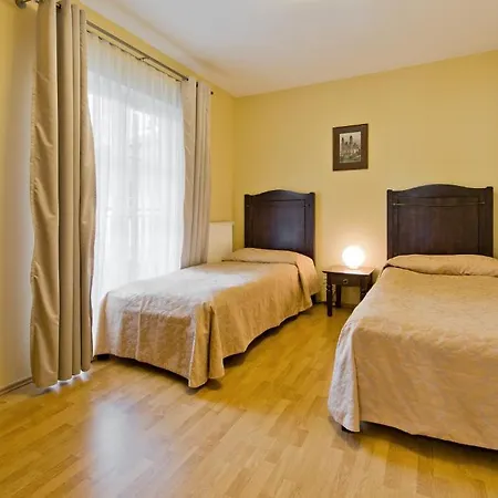 Barbacan Apartments *